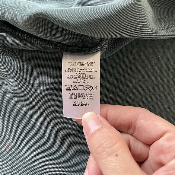 Loft Floral Velvet Shirred Halter Top Women's Medium Green Red Roses - Picture 10 of 10